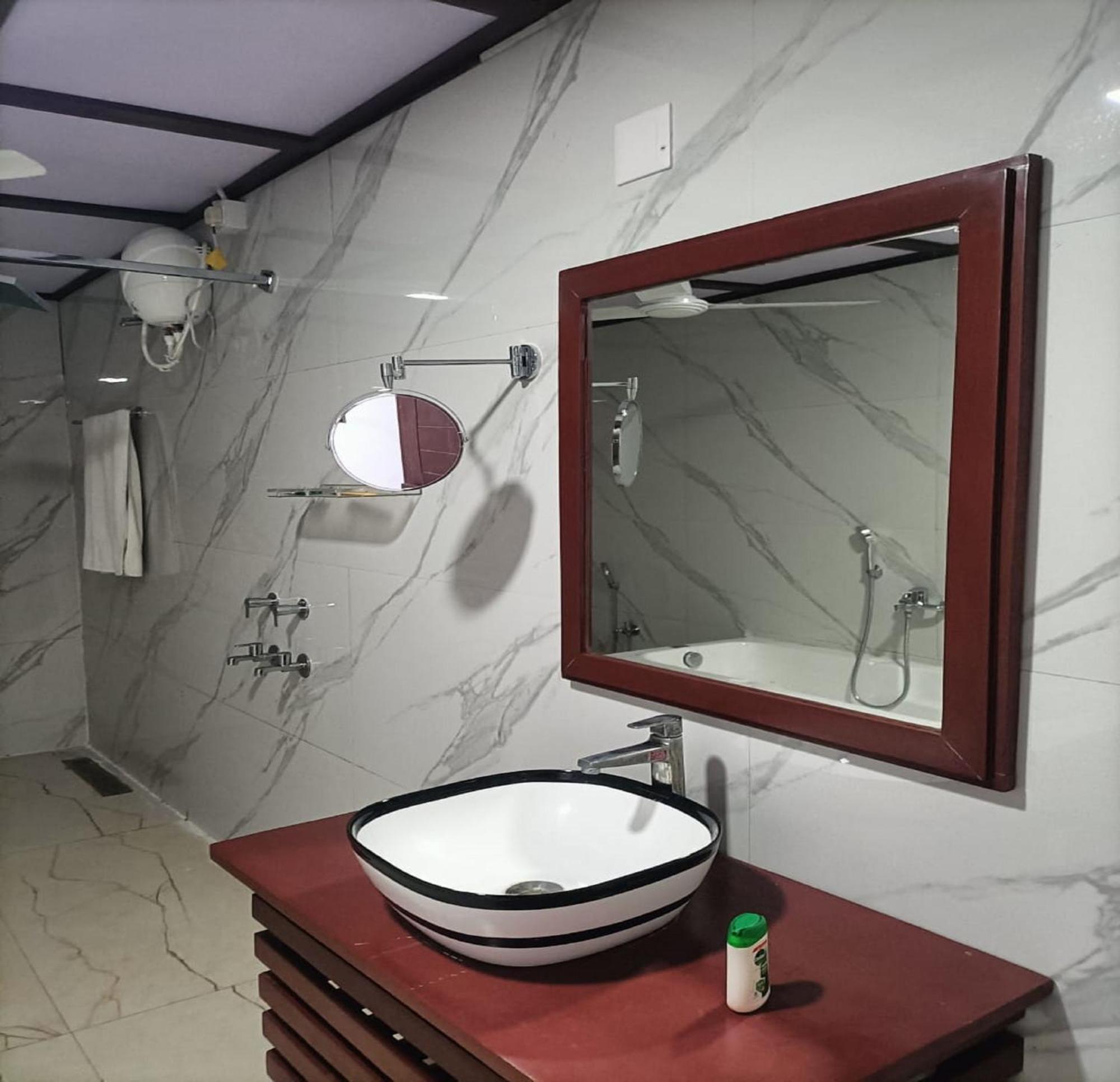 Green Point - Hotels And Resorts In Angul Bagian luar foto