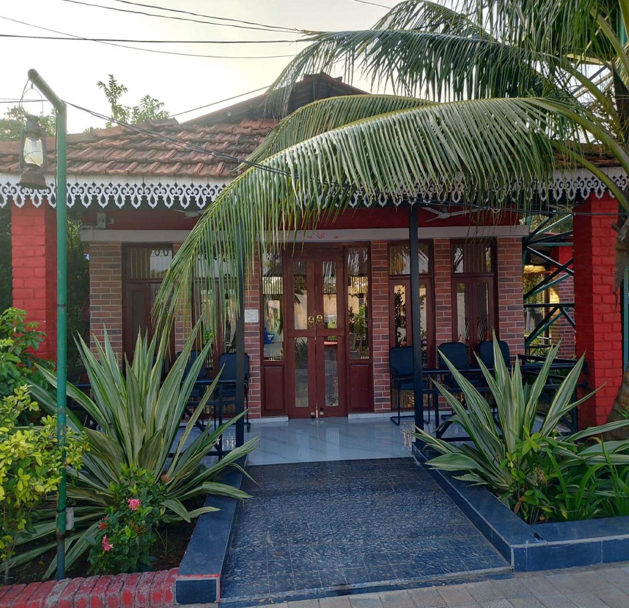 Green Point - Hotels And Resorts In Angul Bagian luar foto